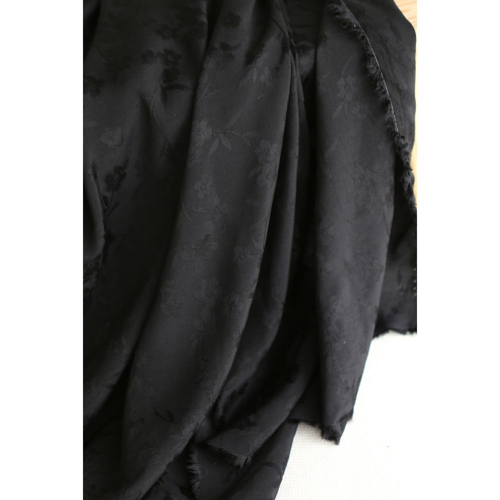 Jasmine - Viscose tissage jacquard fleuri noir