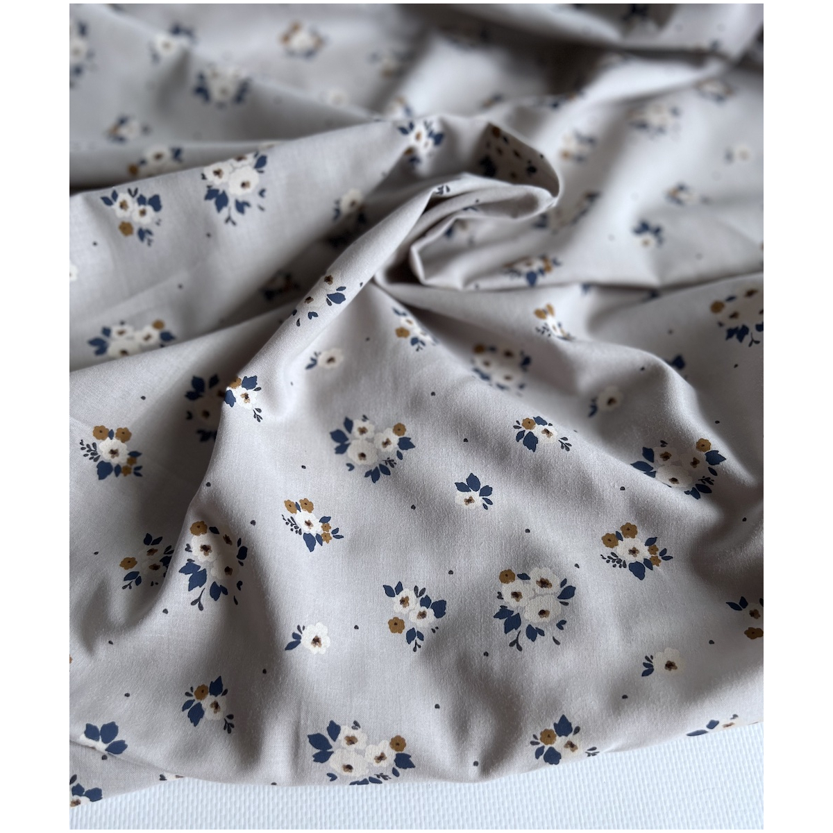 ROZEN - Batiste de coton BIO imprimé exclusif / SILKYNE