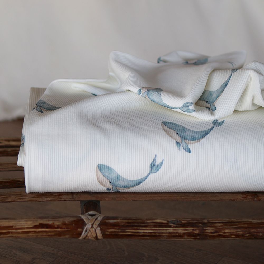 Jersey coton côtes fines à motif baleines bleu orage