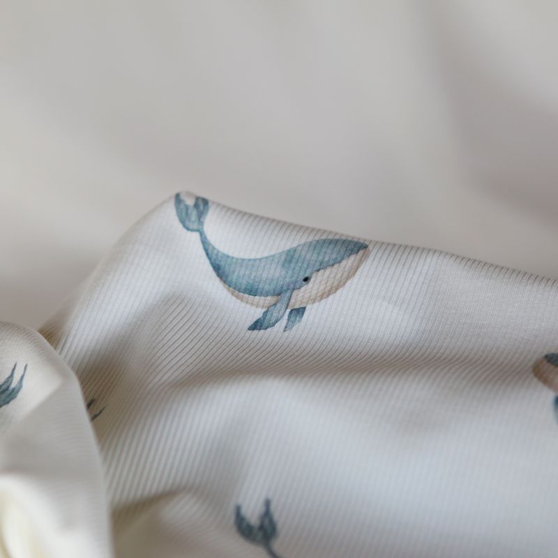 Jersey coton côtes fines à motif baleines bleu orage