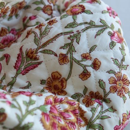 Jamila - Tissu indien matelassé double face coton hand block largeur 100cm Jamila - Tissu indien matelassé double face coton hand block largeur 100cm