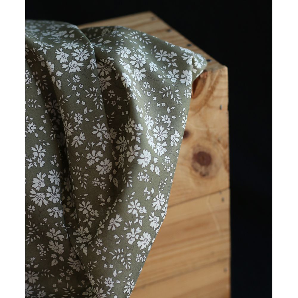 Liberty Tana Lawn® Capel kaki