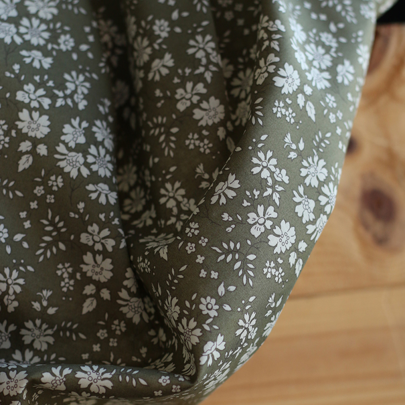 Liberty Tana Lawn® Capel kaki