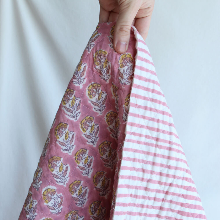 Ishara - Tissu indien matelassé double face coton hand block largeur 100cm