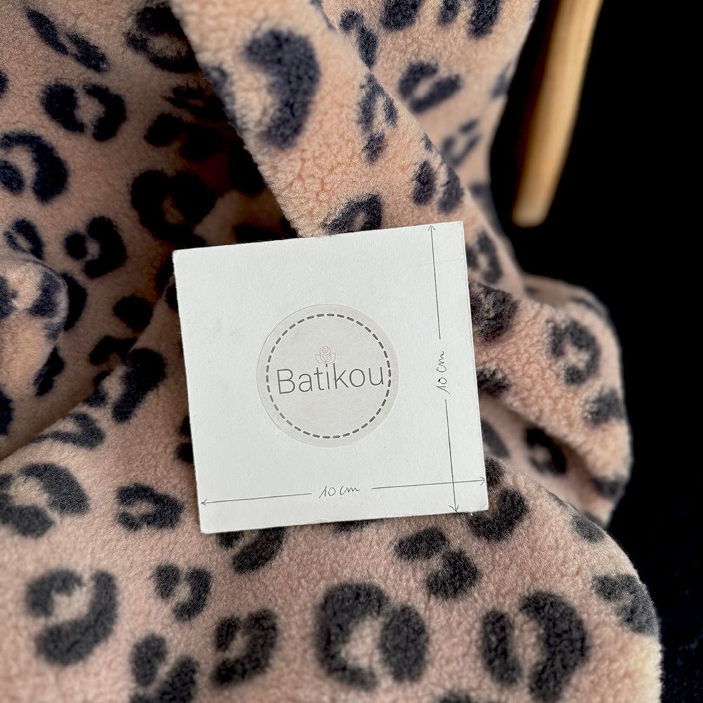 Teddy / moumoute bouclé / sherpa fond marron glacé léopard Graou