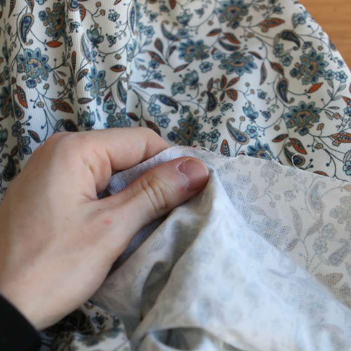 Théa - Piqué de coton organique gratté imprimé fleuri