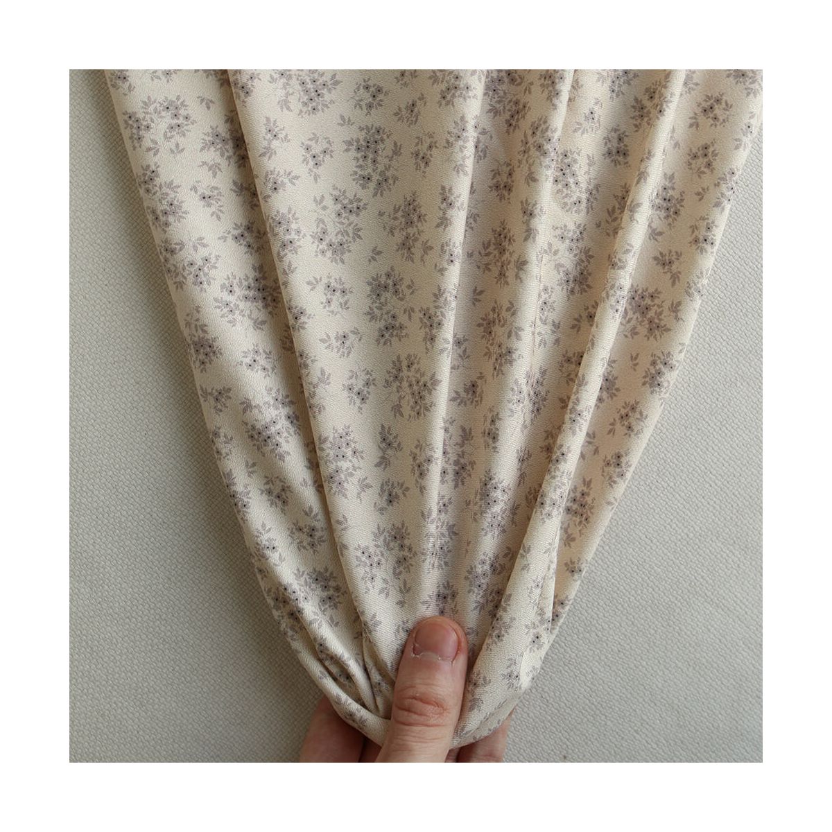 Soumeya - Jersey coton BIO motif exclusif Soumeya taupe Soumeya - Jersey coton BIO motif exclusif Soumeya taupe
