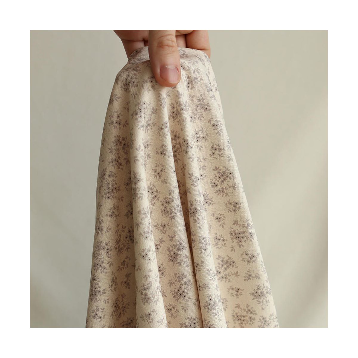 Soumeya - Jersey coton BIO motif exclusif Soumeya taupe Soumeya - Jersey coton BIO motif exclusif Soumeya taupe