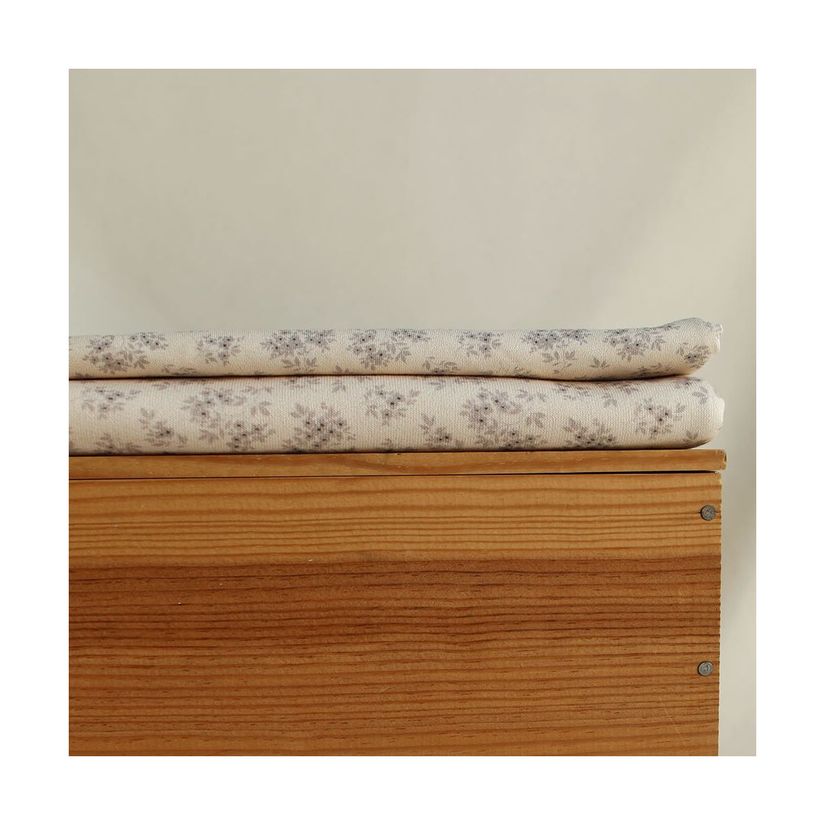 Soumeya - Sweat mélange de coton bouclettes motif exclusif Soumeya taupe Soumeya - Sweat mélange de coton bouclettes motif exclusif Soumeya taupe