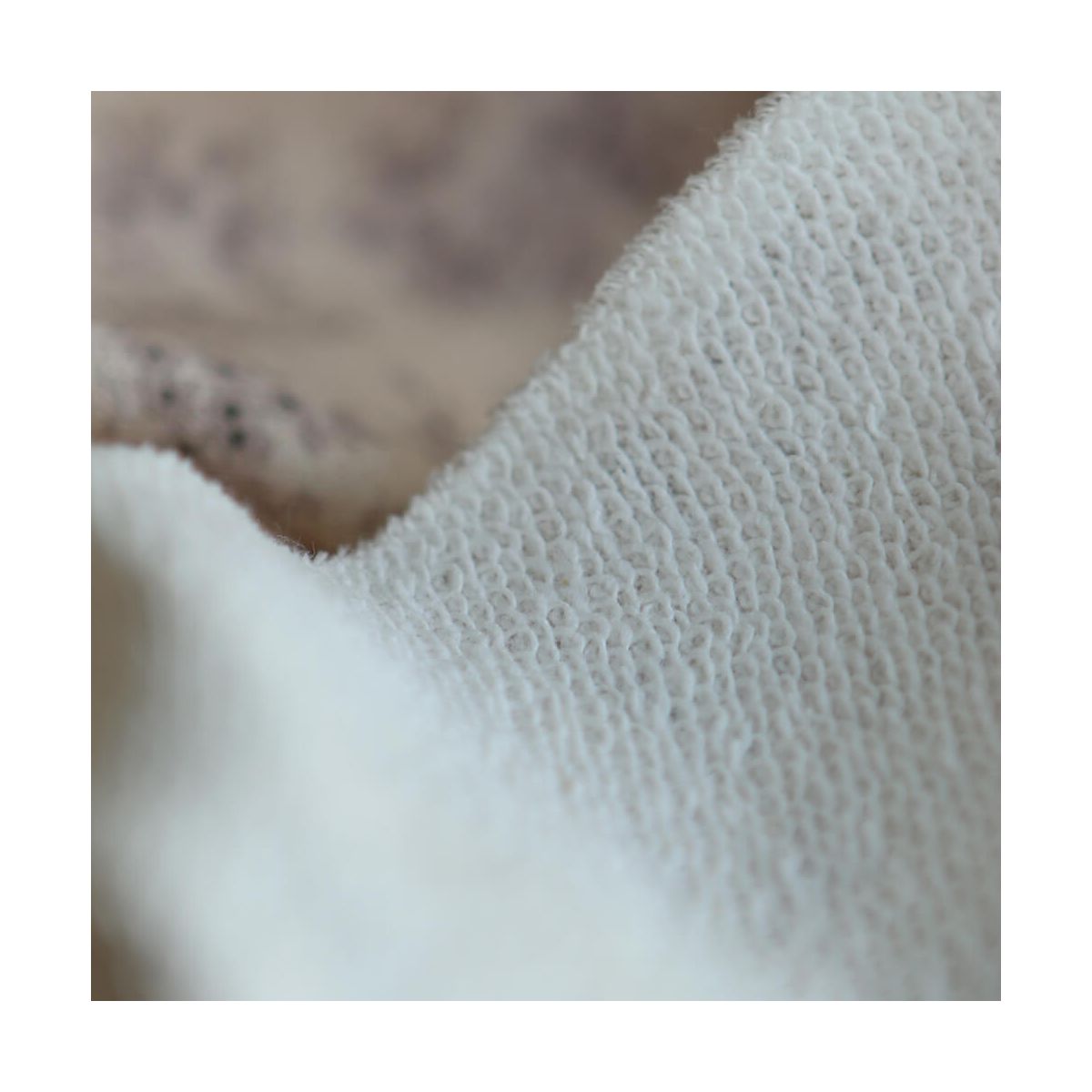 Soumeya - Sweat mélange de coton bouclettes motif exclusif Soumeya taupe Soumeya - Sweat mélange de coton bouclettes motif exclusif Soumeya taupe