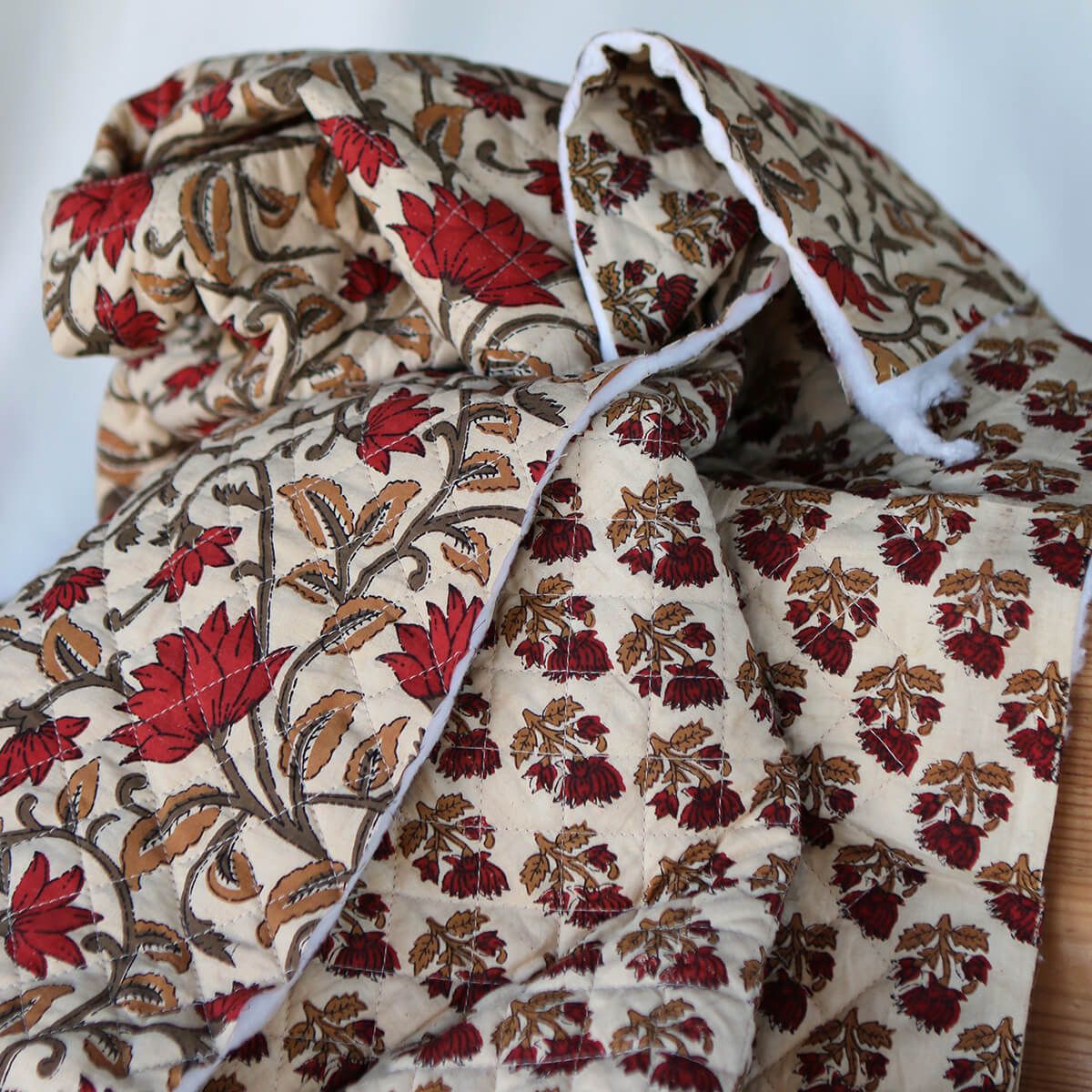Shaivan - Tissu indien matelassé double face coton hand block largeur 100cm Shaivan - Tissu indien matelassé double face coton hand block largeur 100cm