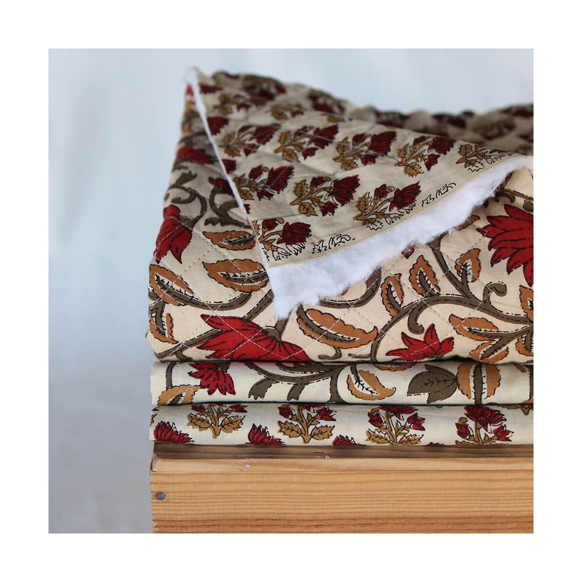 Shaivan - Tissu indien matelassé double face coton hand block largeur 100cm Shaivan - Tissu indien matelassé double face coton hand block largeur 100cm