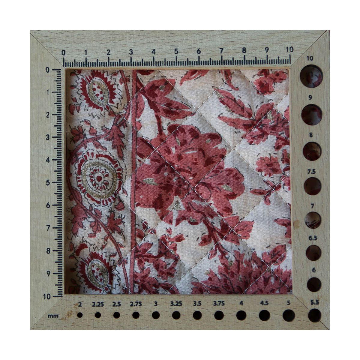 Anjali - Tissu indien matelassé double face coton hand block largeur 100cm Anjali - Tissu indien matelassé double face coton hand block largeur 100cm
