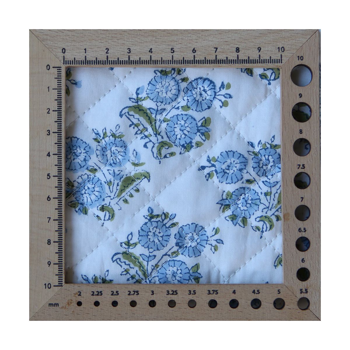 Anika - Tissu indien matelassé double face coton hand block largeur 100cm Anika - Tissu indien matelassé double face coton hand block largeur 100cm