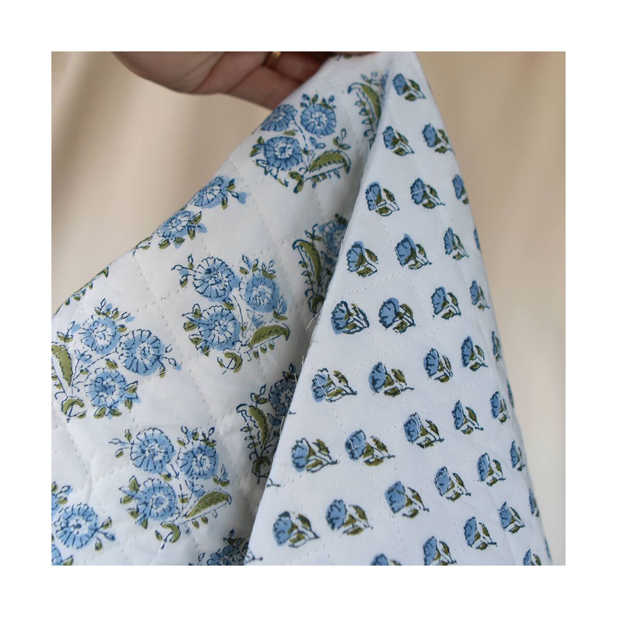 Anika - Tissu indien matelassé double face coton hand block largeur 100cm Anika - Tissu indien matelassé double face coton hand block largeur 100cm