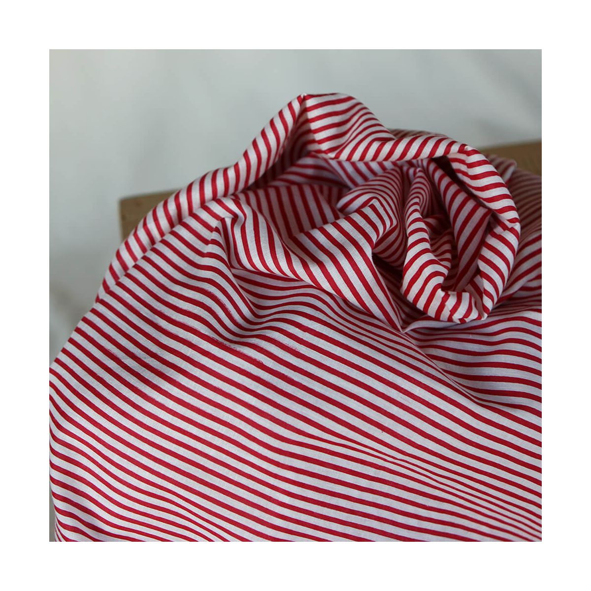 Rayures rouge - Tissu indien coton hand block traditionnel Rayures rouge - Tissu indien coton hand block traditionnel