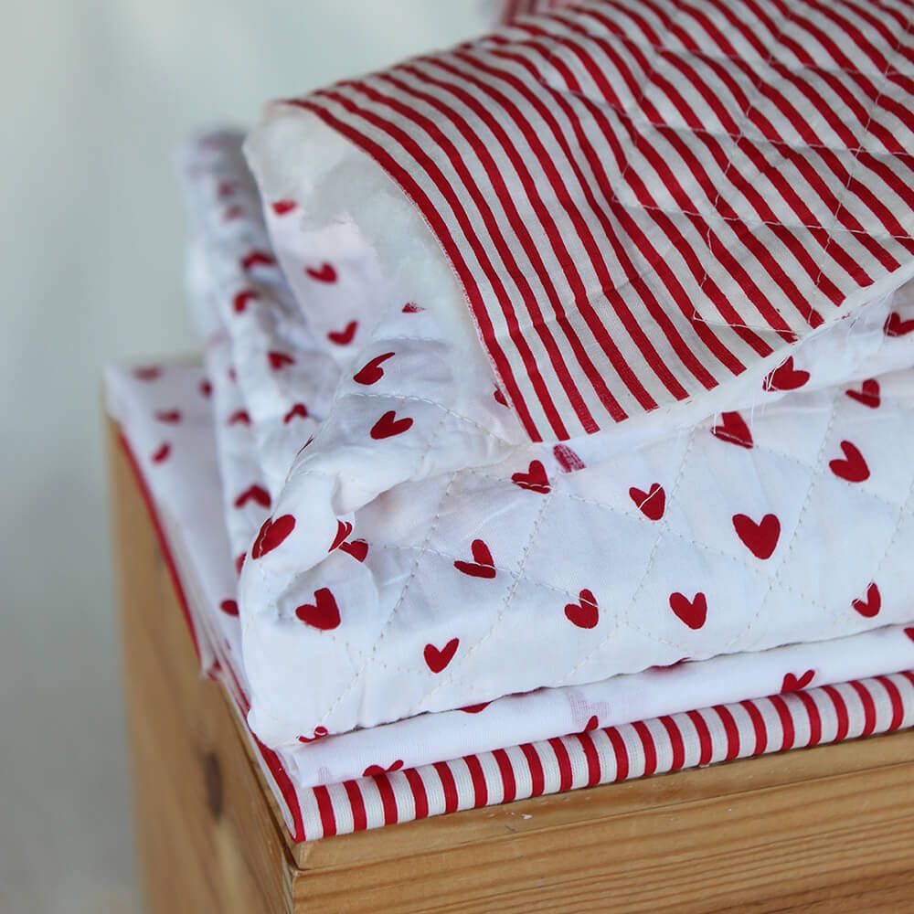 Dil / coeurs rouges - Tissu indien matelassé double face coton hand block largeur 100cm