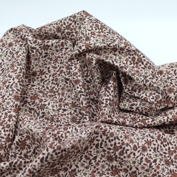 Batiste de coton bio SILKYNE à imprimé fleuri automne