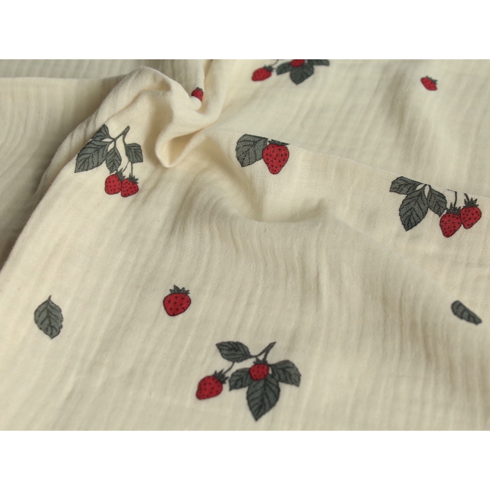 Double gaze de coton BIO écru motif exclusif fraises