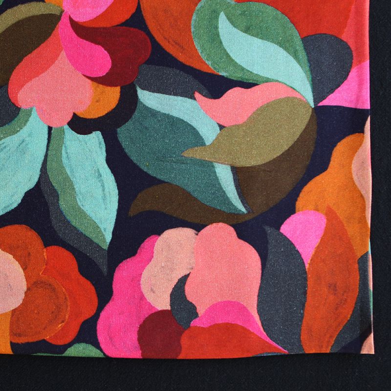 Abiva - Viscose imprimé graphique et fleuri fuschia