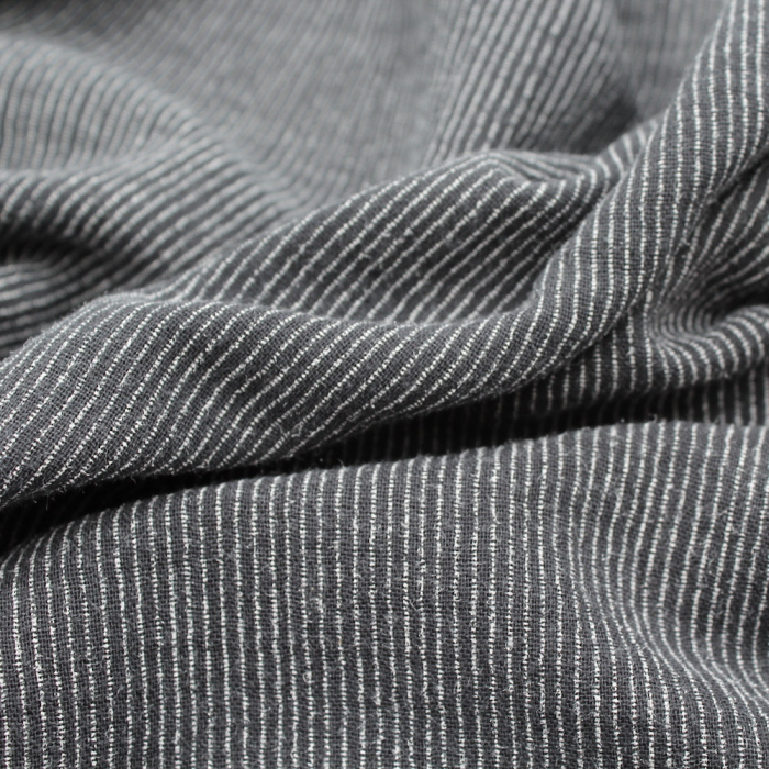Double gaze de coton BIO gris météorite rayure 