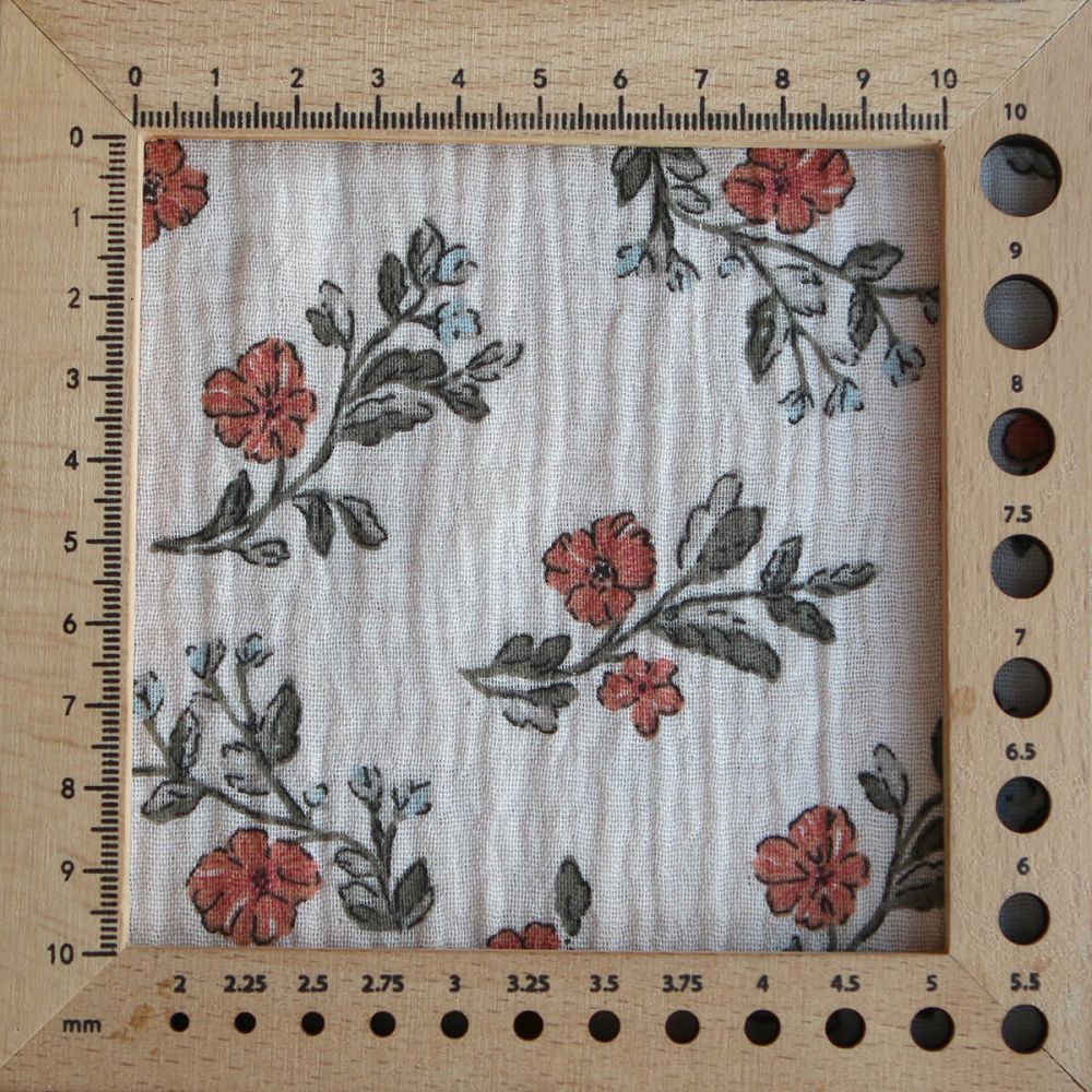 Lina - Double gaze de coton fond crème motif fleuri