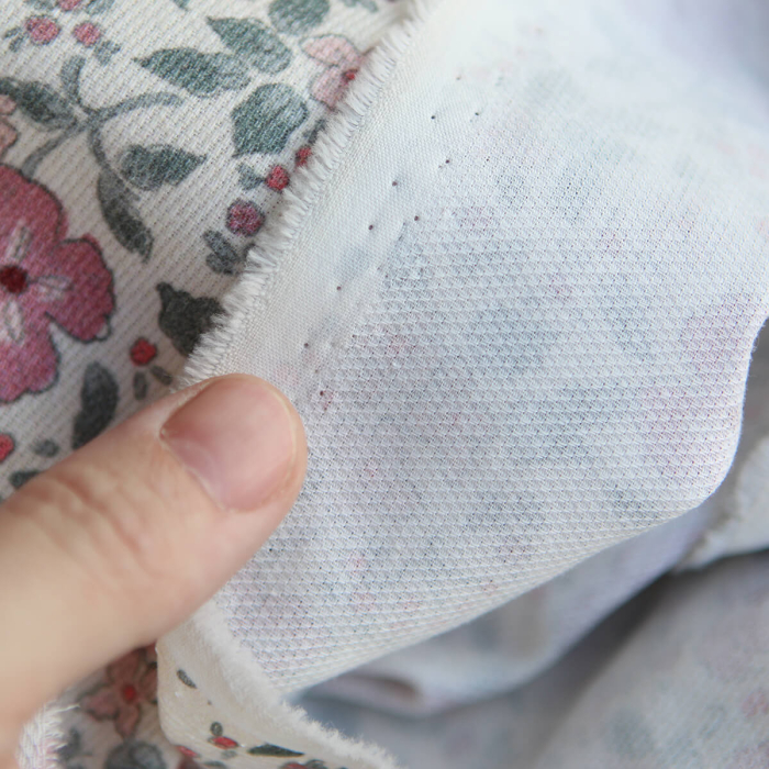 Flavie - Piqué de coton organique gratté imprimé fleuri