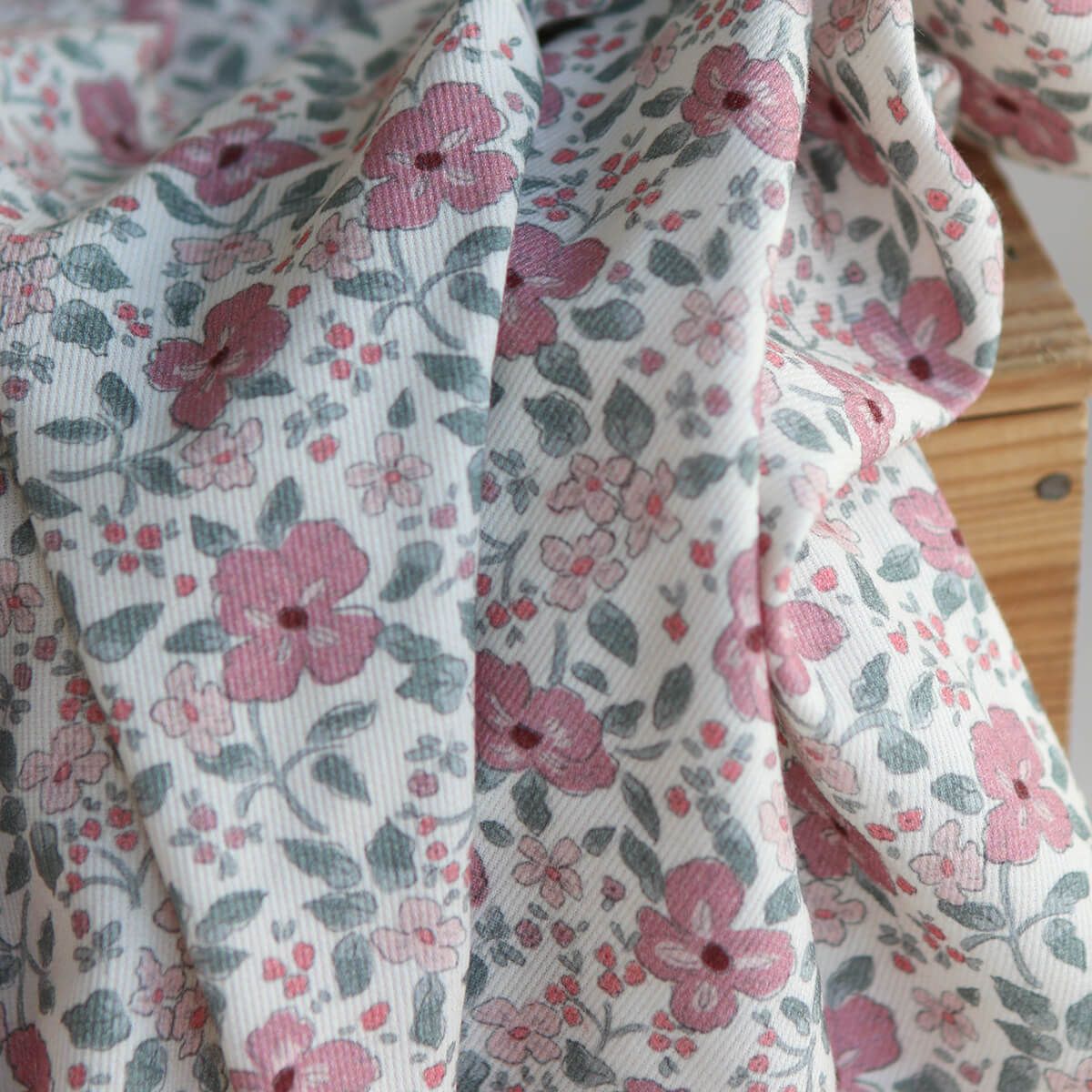 Flavie - Piqué de coton organique gratté imprimé fleuri