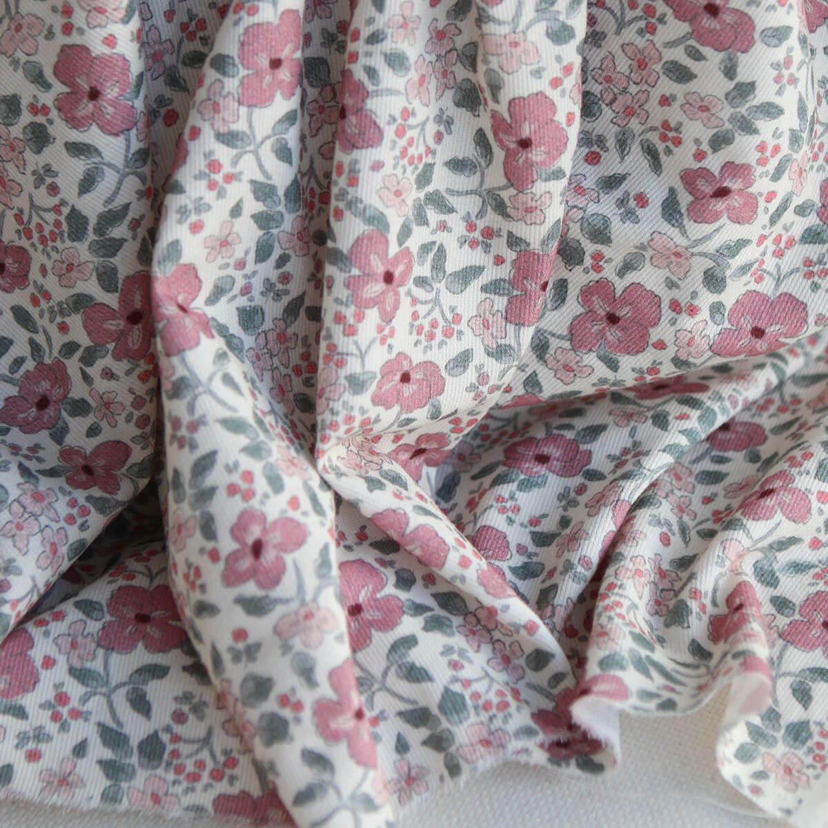 Flavie - Piqué de coton organique gratté imprimé fleuri