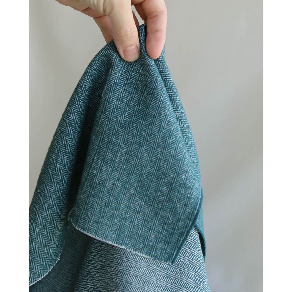 Tissu chevrons texturé coton / laine coloris Pétrole