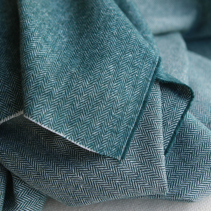 Tissu chevrons texturé coton / laine coloris Pétrole