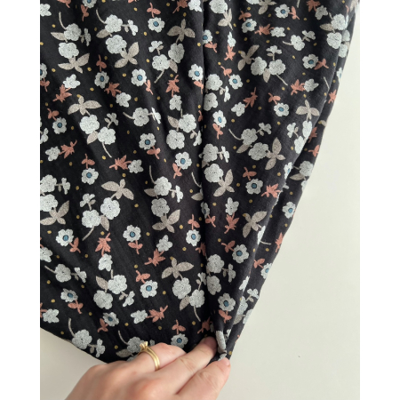 Olivia - Double gaze de coton coloris fond noir imprimé fleuri Tissus issus de l'agriculture biologique  - 2