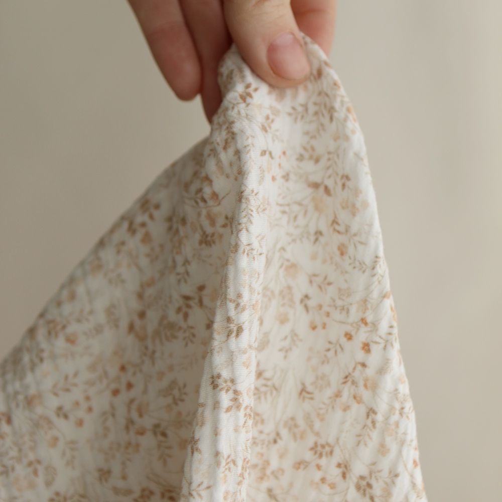 Double gaze de coton imprimés fleuri beige clair