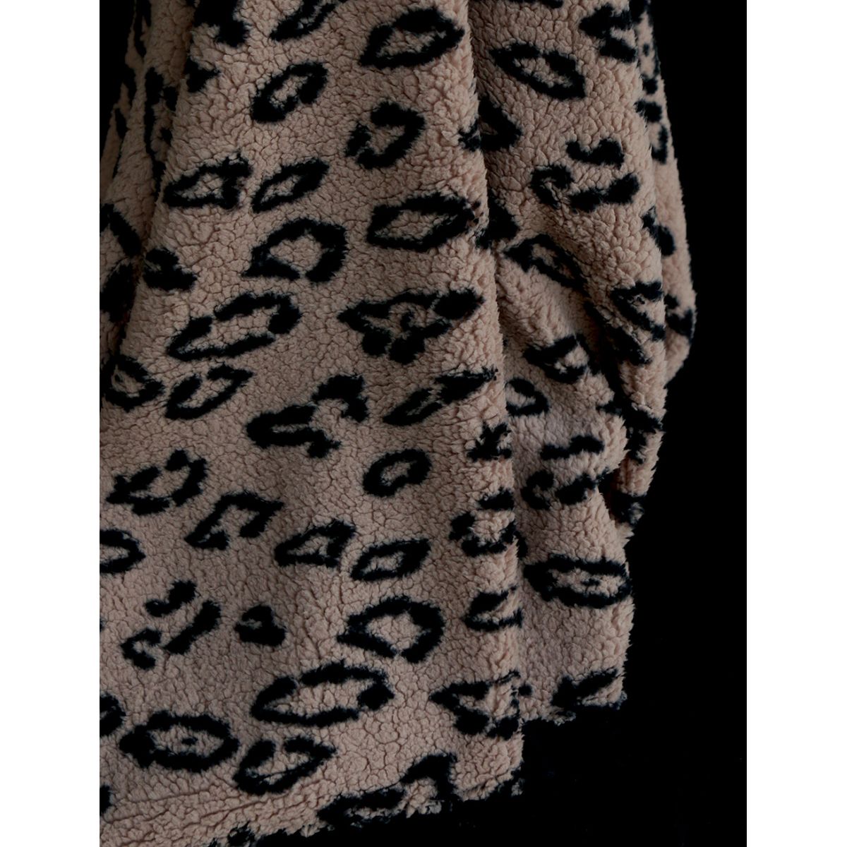 Teddy / moumoute bouclé fond marron glacé motif Graou