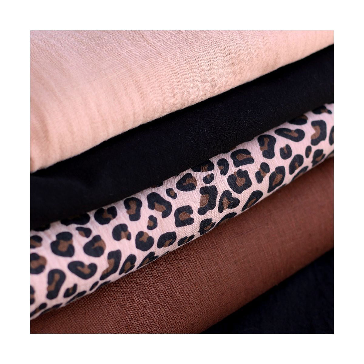 Coupon laize de 135 cm91 cmLea - Double gaze coton BIO motif exclusif Graou fond nude  Coupon laize de 135 cm91 cmLea - Double gaze coton BIO motif exclusif Graou fond nude