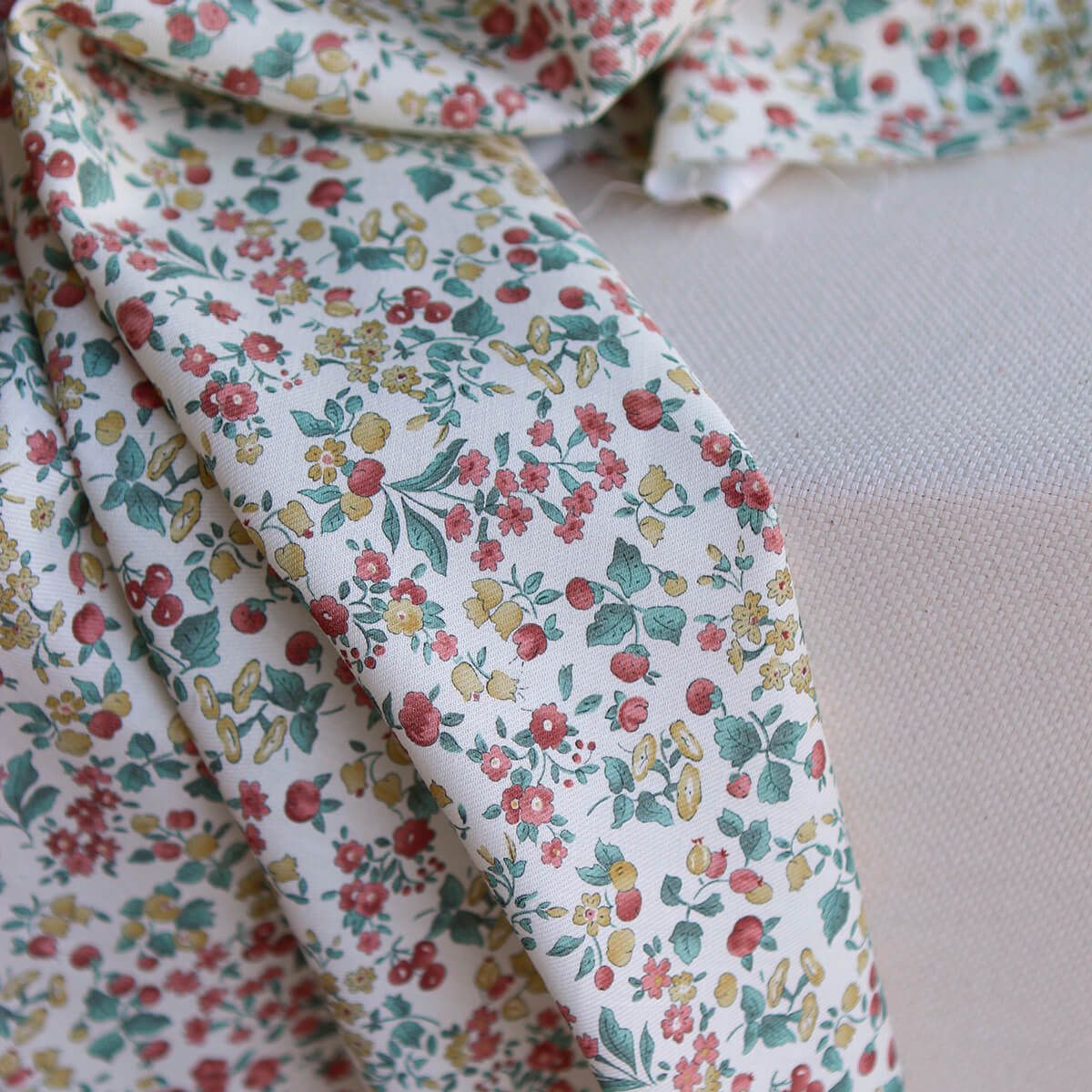 Caume - Tissu sergé / twill de coton organique imprimé fleuri