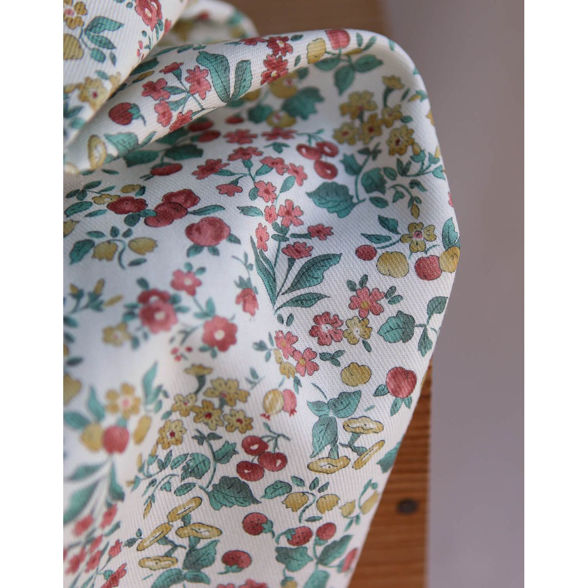 Caume - Tissu sergé / twill de coton organique imprimé fleuri