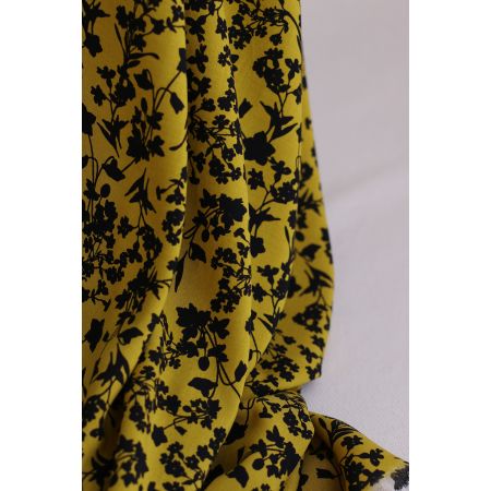 Viscose Ecovero imprimé fleuri noir fond ambre