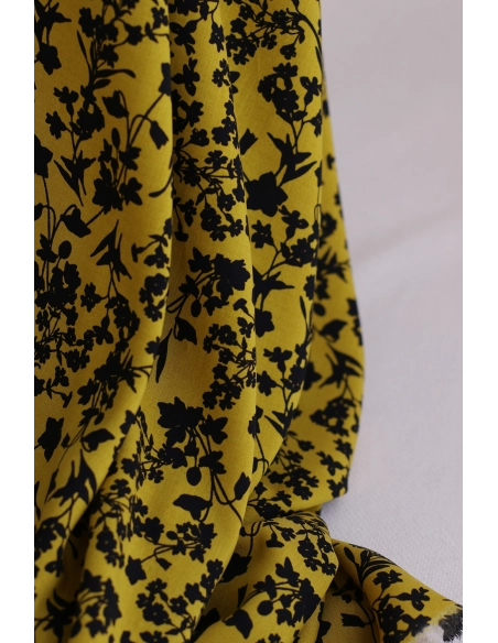 Viscose Ecovero imprimé fleuri noir fond ambre