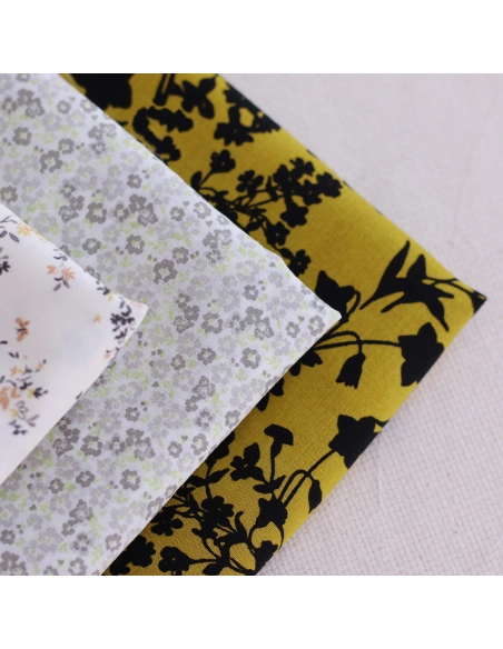 Viscose Ecovero imprimé fleuri noir fond ambre