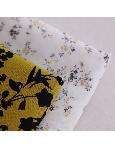 Viscose Ecovero imprimé fleuri noir fond ambre