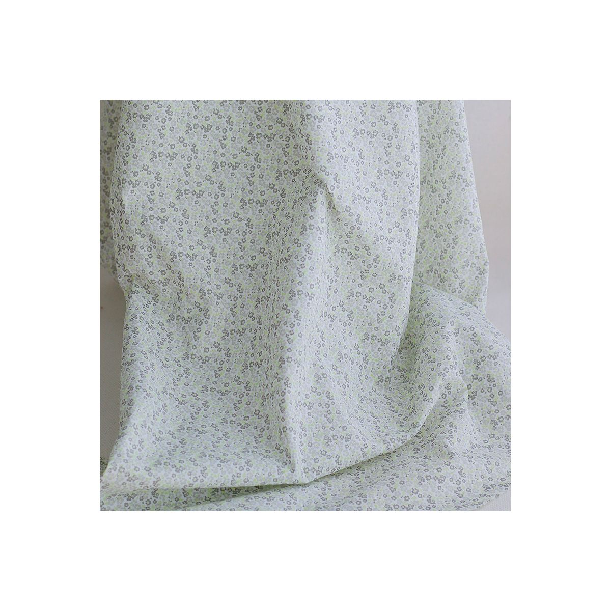 Batiste de coton BIO douce petit motif fleuri