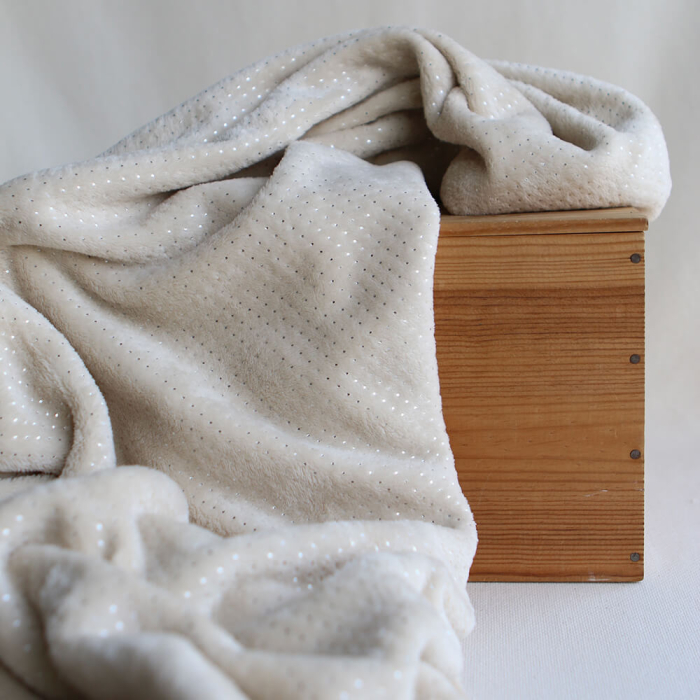Polaire douce beige motif pois argentés