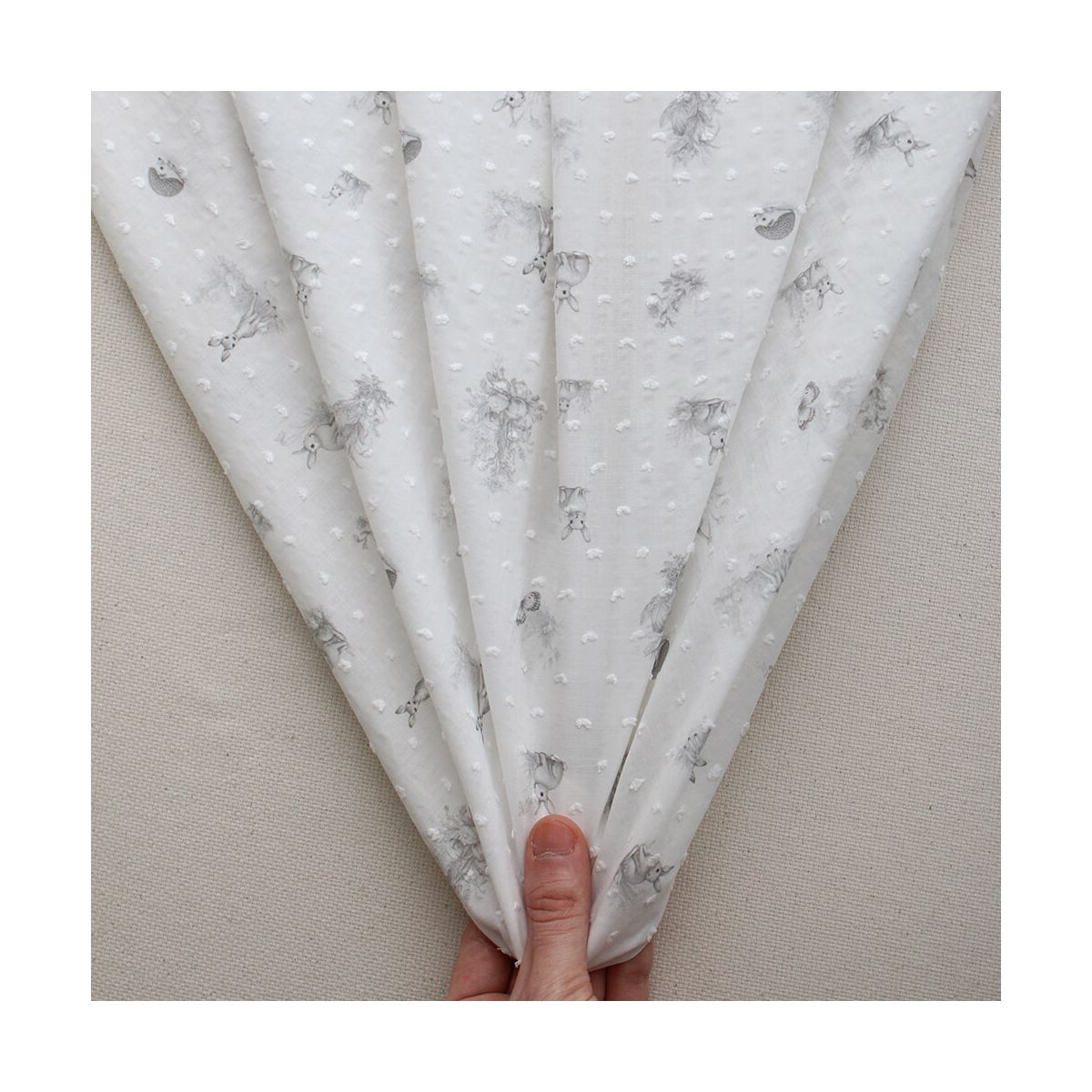 Oswald - Plumetis de coton imprimé animaux de la forêt gris