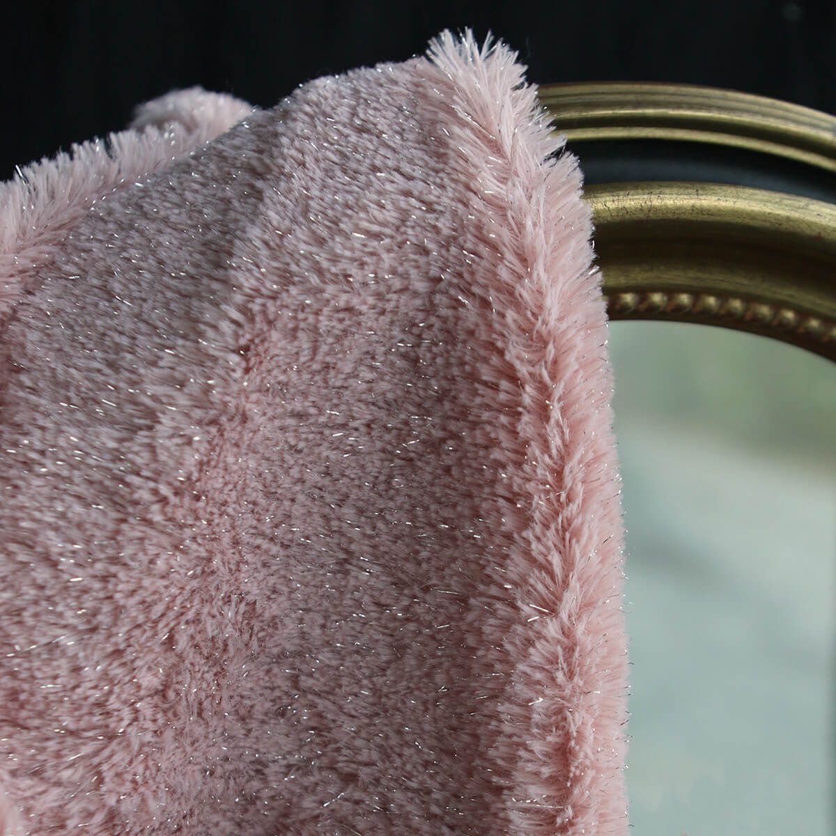 Meora - fausse fourrure / moumoute sherpa lurex nude rose