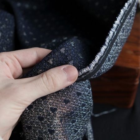 Amour - Tissu Brocart jacquard bleu marine / doré made in France