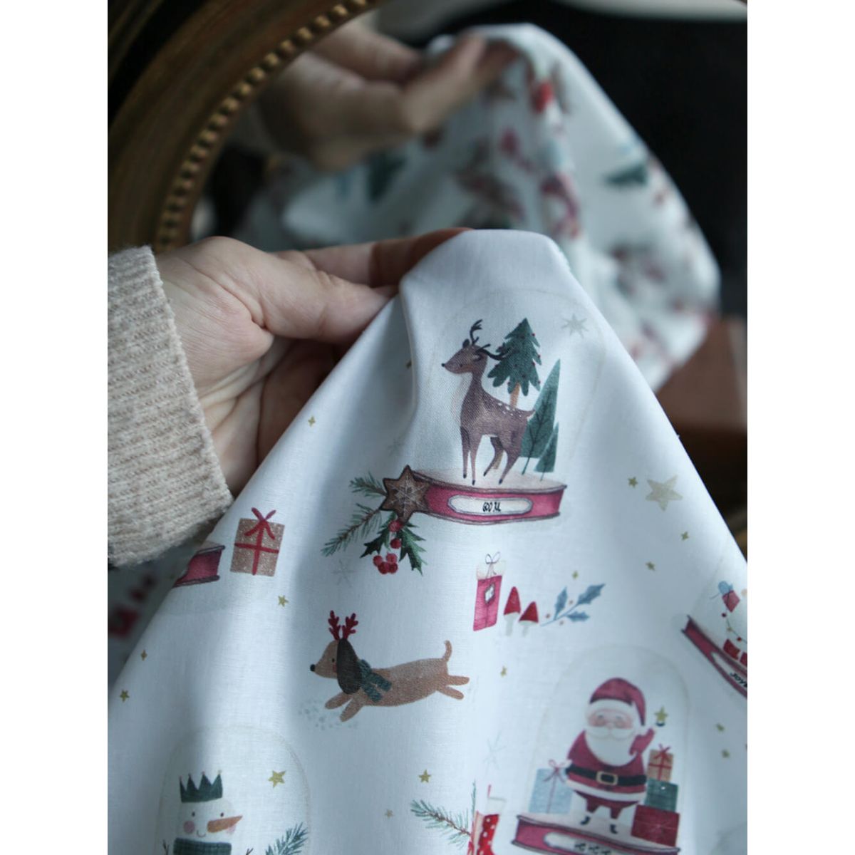 Joulua - Popeline de coton fine motif de noël