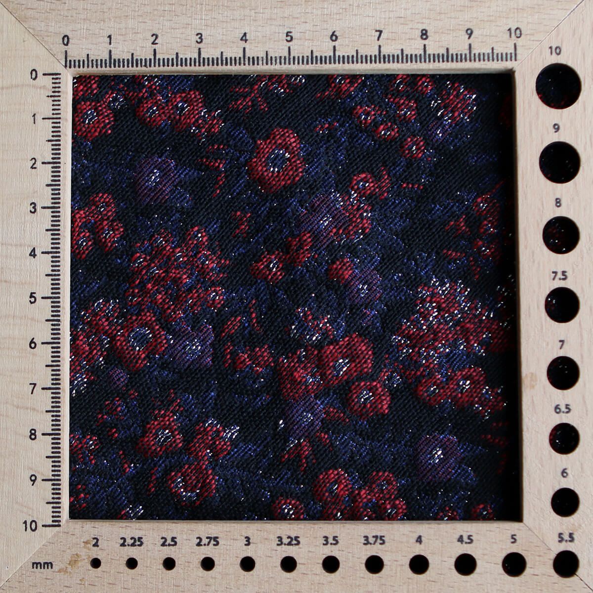 Azalée - Tissu jacquard coeurs rouge et blanc / doré made in France