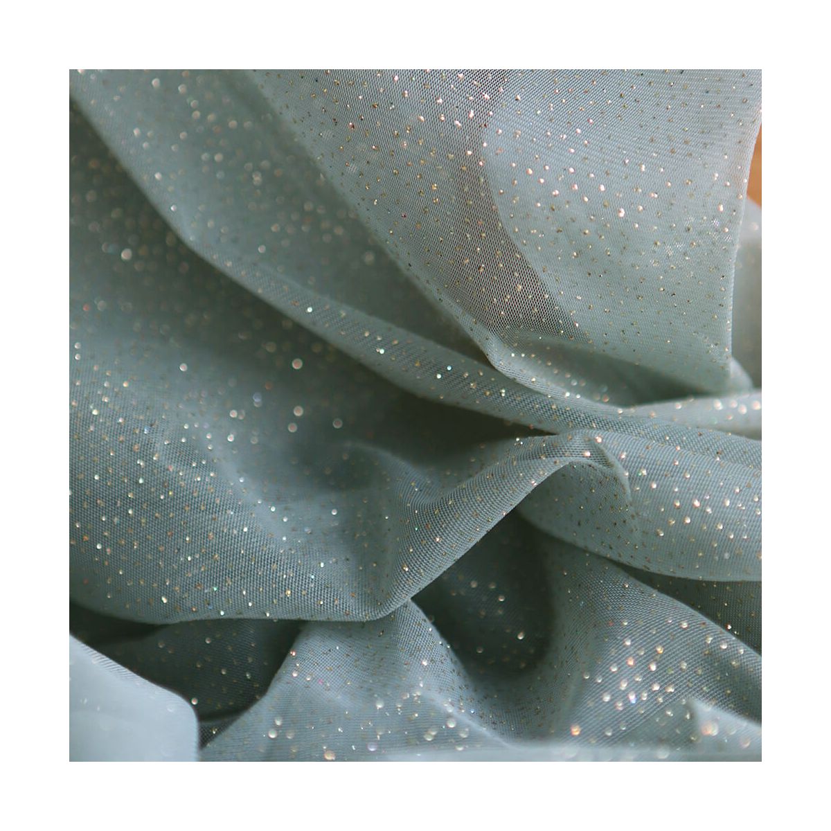 Tulle souple vert sauge / doré