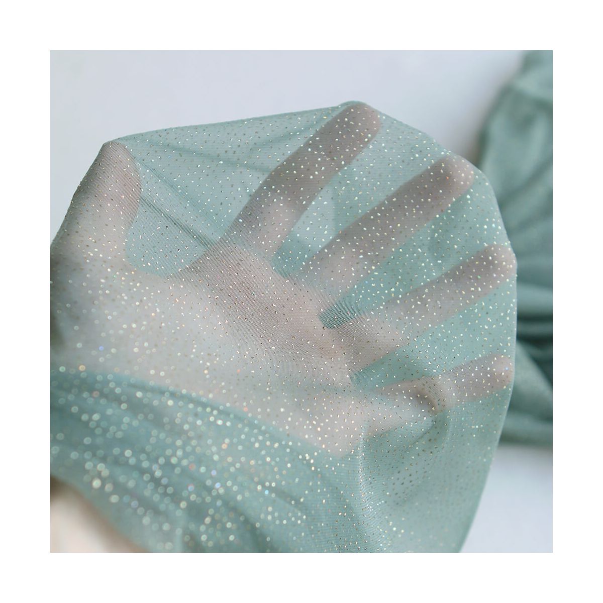 Tulle souple vert sauge / doré